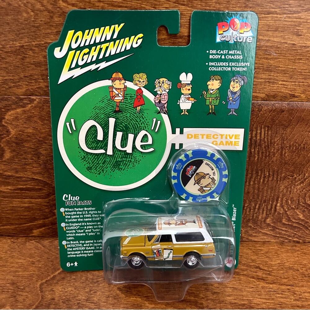 JOHNNY LIGHTNING Clue Diecast Metal 1970 Chevrolet Blazer with Exclusive Token